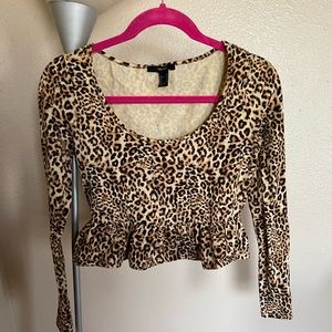 Long sleeve cheetah print crop top blouse